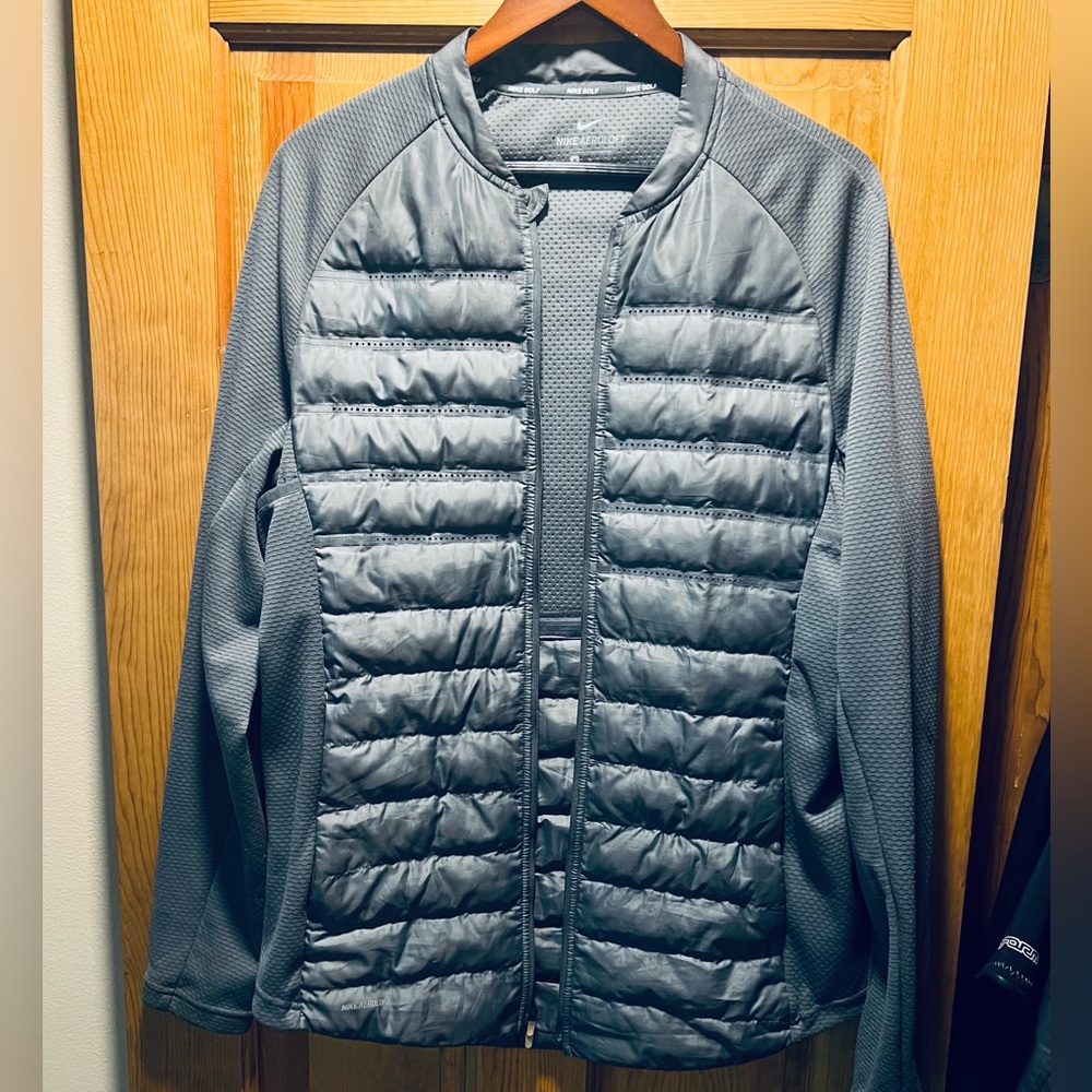 NIKE AEROLOFT GREY LIGHTWEIGHT PERFORMANCE PUFFER JACKET MENS SIZE M